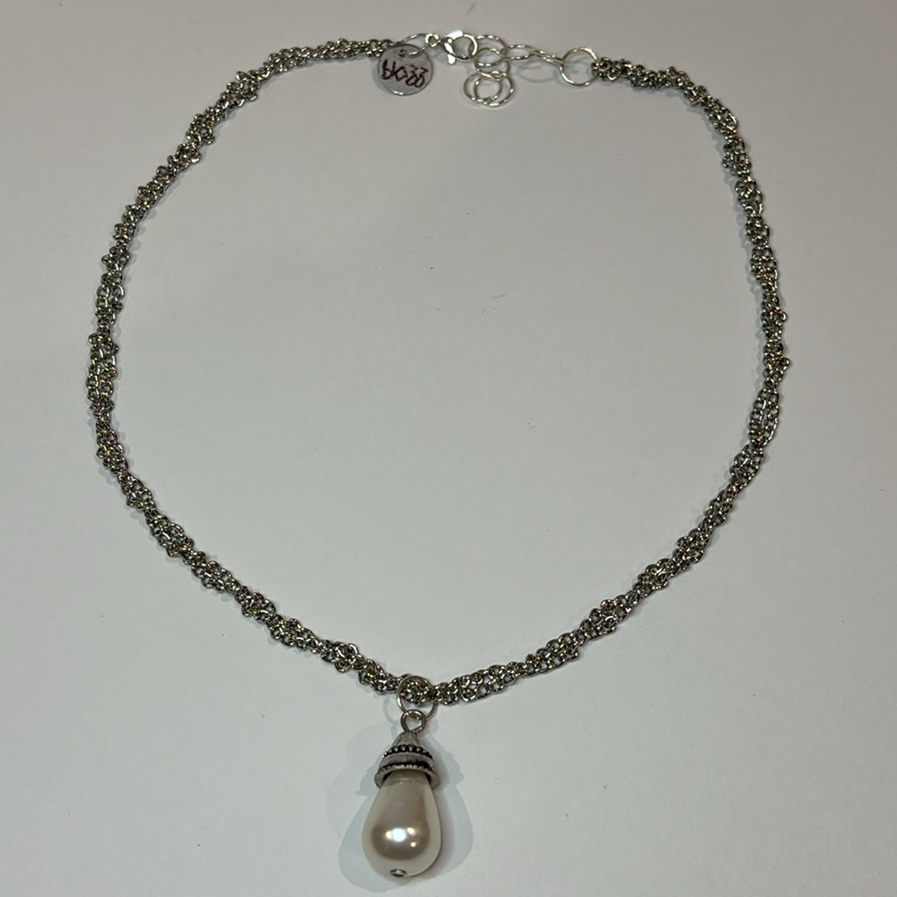 Pearl drop elegant chain!